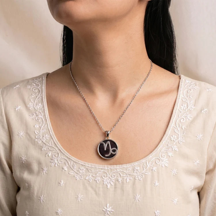 Capricorn Zodiac Gift Set For Women