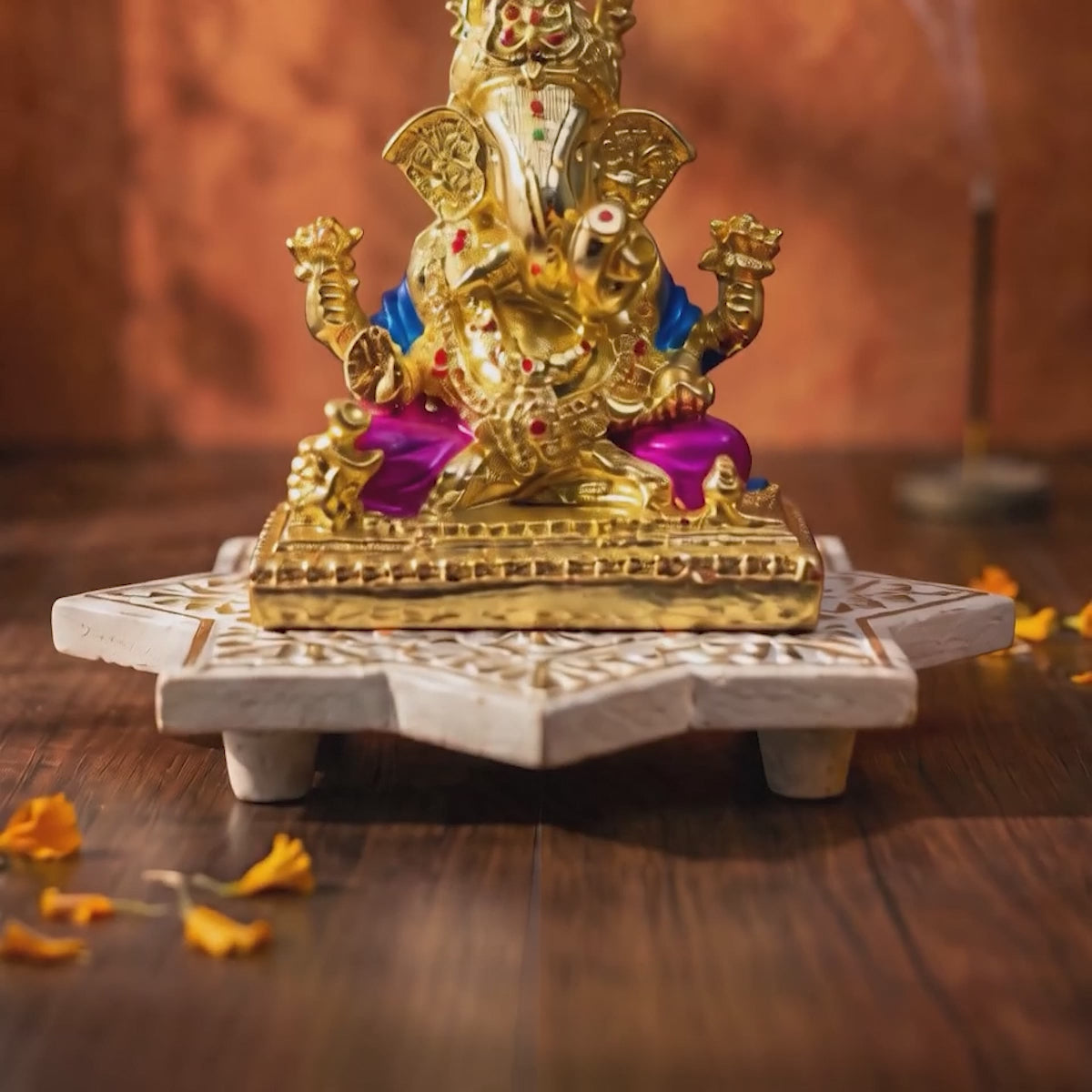 Shri Siddhivinayak Ganesha Idol